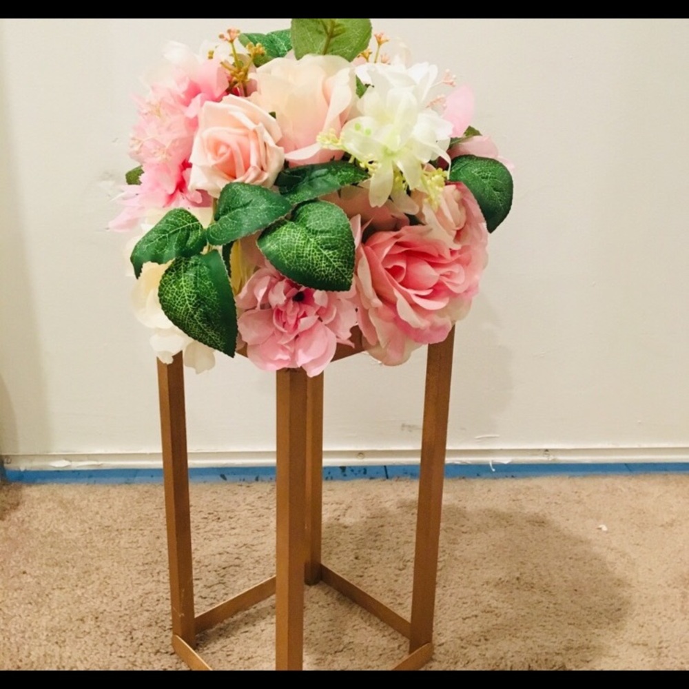Pink floral centerpiece